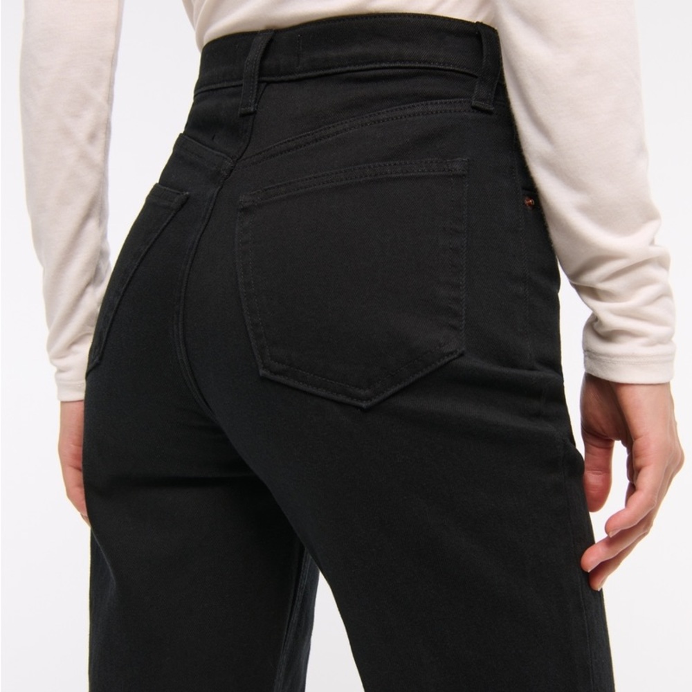 Abercrombie & Fitch The 90s Slim Straight
Ultra High Rise Jeans - Picture 2 of 15